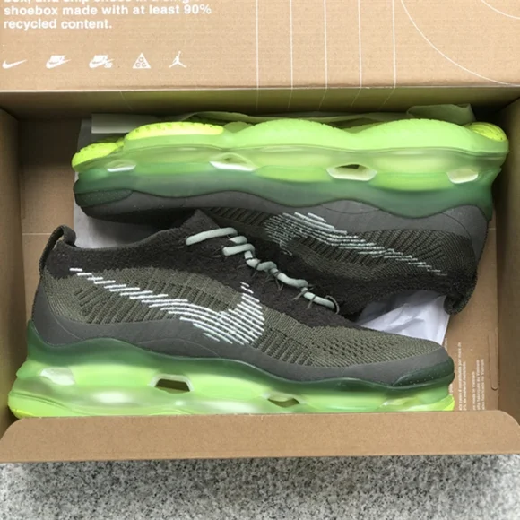 Nike Air Max Scorpion Flyknit - Picture 3 of 9